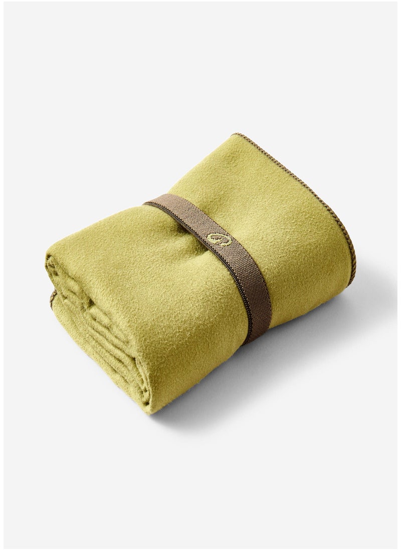 NABAIJI NABAIJI by DECATHLON, Microfibre Towel Ultra-Compact M 60x80 cm Soft & Absorbent Olive  - Image 2