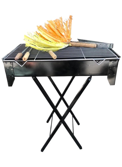 A set of charcoal grill measuring 60 * 40 ores that are removable and installable with its accessories, 3 skewers suitable for the house, gardens and camping