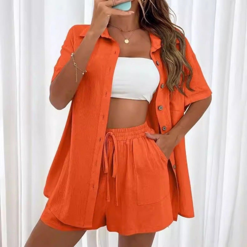 طقم نسائي كاجوال من قطعتين بأكمام قصيرة وشورت - Image 1