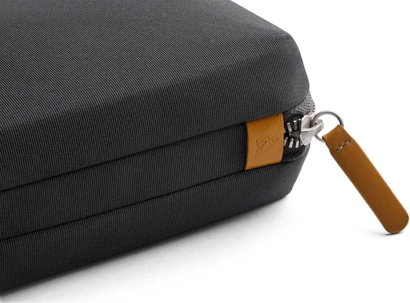 بيل روي حقيبة Bellroy Tech Kit بسحاب للإكسسوارات التقنية الراقية (شاحن، شاحن محمول، كابلات، سماعات رأس) - Image 5
