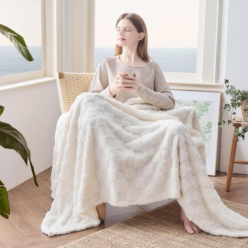 Wajade Fleece Throw Blanket, Fluffy Faux Fur Blanket for Bed Sofa Couch, Soft Cosy Warm Thick Blanket,Checkered White 178x203 - Image 2