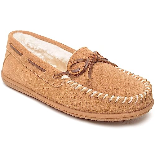 Minnetonka ميني تونكا حذاء موكاسين للنساء - حذاء موكاسين مريح من جلد السويد مع بطانة فخمة، وسطح مبطن، ونعل متين للراحة في الداخل والخارج، 7 م قرفة - Image 1