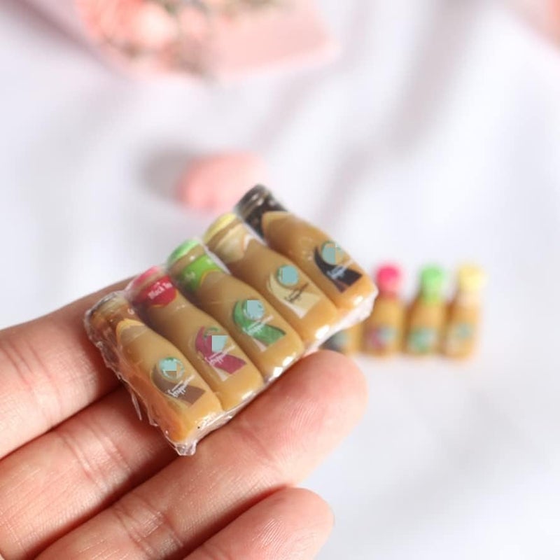 SXFSE Dollhouse Decoration Accessories, 1:12 Dollhouse Ornament 5 Pcs Mini Bottled Coffee Drink Set - Image 4