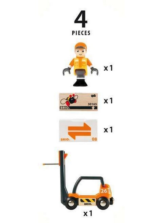 BRIO World 33573 - مجموعة قطار خشبي مع رافعة - لعبة تفاعلية للأطفال الصغار | تعزز المهارات الحركية | آمنة ومتوافقة مع جميع معايير السلامة | مثالية للأطفال من عمر 3 سنوات وما فوق - Image 3