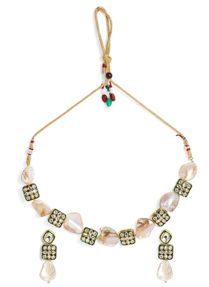 برياسي Plated Geometric Pattern Kundan Studded Choker Jewellery Set