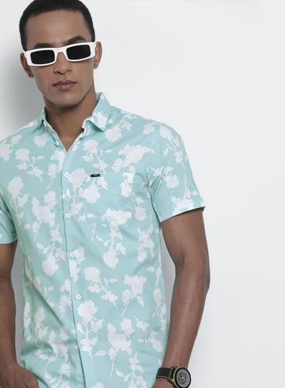 The Indian Garage Co Men Slim Fit Floral Printed Half Sleeves Spread Collar Resort Wear Shirt