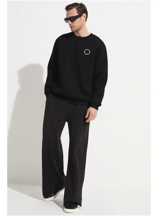 JUNE June Men Printed Thick Crew Neck Sweatshirt Black