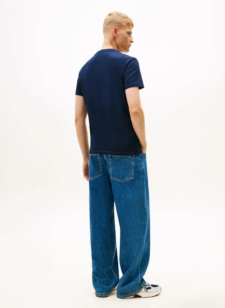 تومي جينز تيشيرت بياقة دائرية مزين برسمة