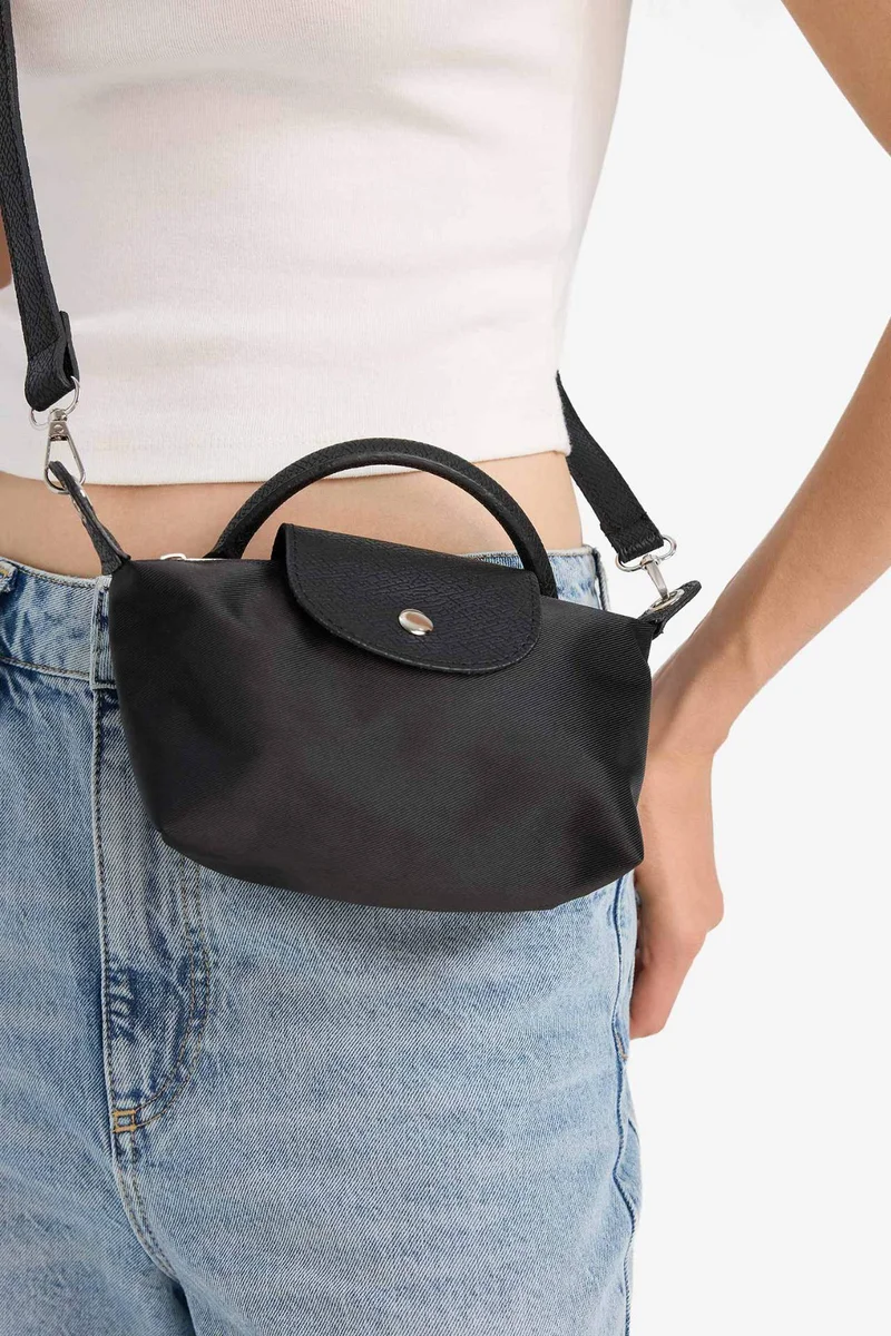 ديفاكتو Crossbody Bag