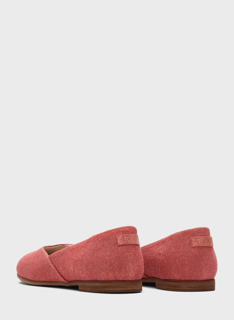 TOMS Pointed Toe Flat Slip Ons