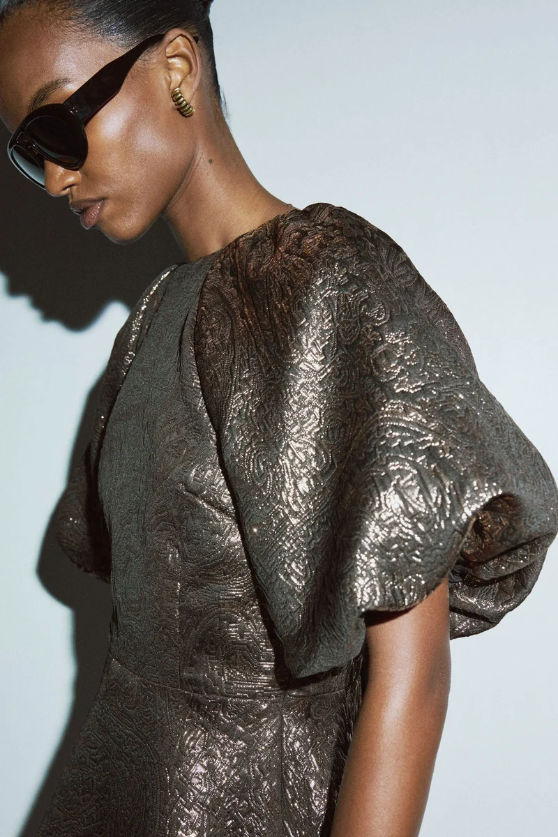 H&M Balloon-sleeved dress