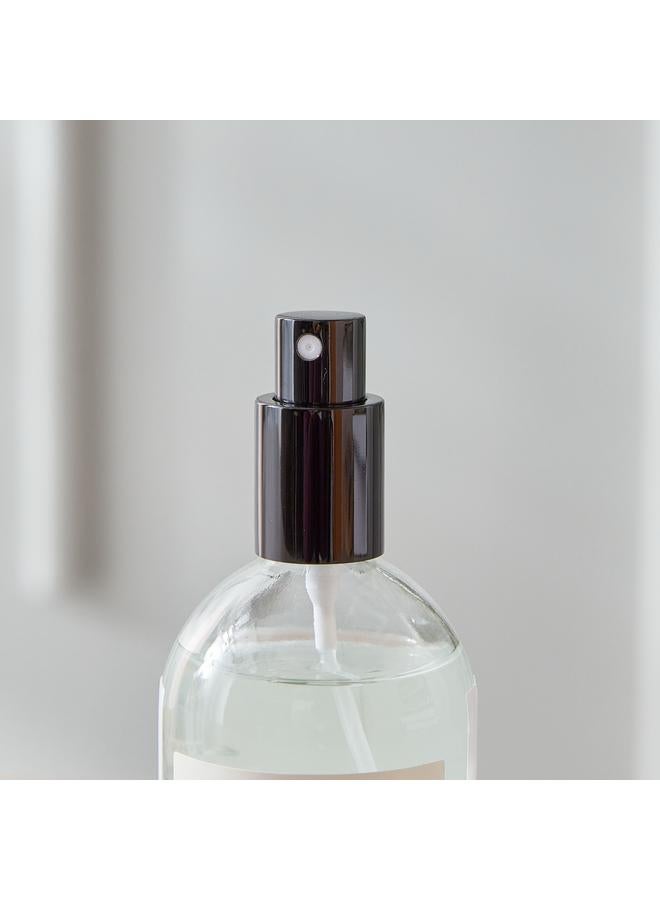 هوم بوكس رذاذ الغرفة برائحة المسك الأبيض والفانيليا الدافئة من كارا - 100 مل - Image 3