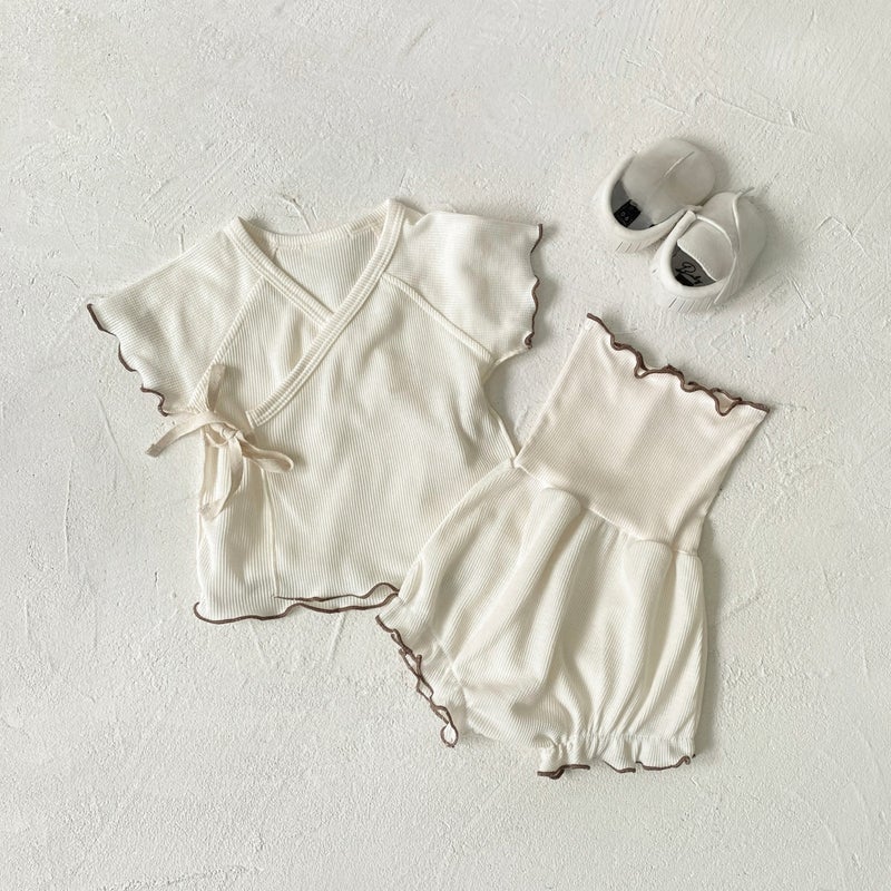 Baby Girl Waffle Knit Ruffle Top  High-Waist Shorts Set Beige hat  - Image 5