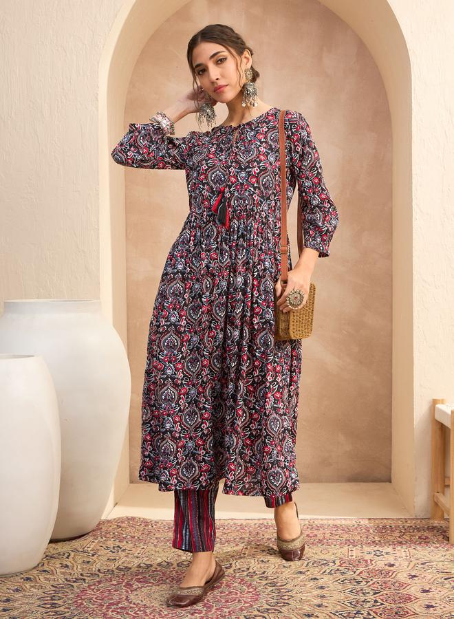 SASSAFRAS Black Floral Gathered Kurta and Pants Set - Image 1