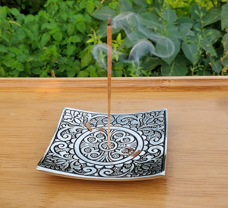Pure Source India Aluminum Agarbatti Stand Hand Carved Rust Proof 4 Inch x 4 Inch - Image 2