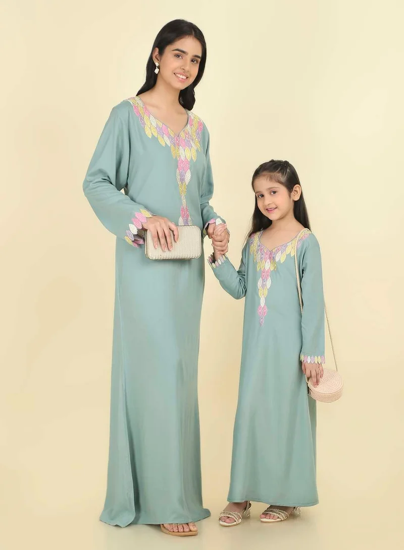 HANA & SARA Luxury Hand-Embroidered Girls Arabic Jalabiya
