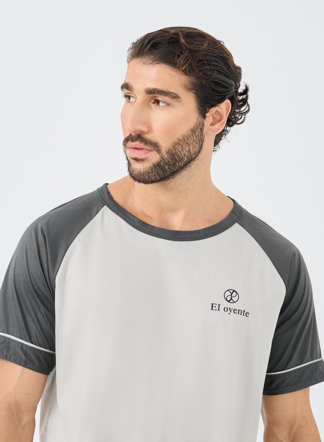 Styli Minimal Print Raglan Sleeve T-Shirt and Shorts Set - Image 3