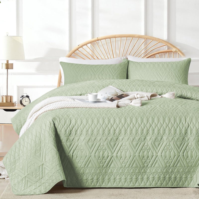 akkialla King/Cal King Size Quilt Bedding Set,Sage Green Lightweight Microfiber Soft Bedspread,Modern Style Geometric Pattern Coverlet Set for All Seasons,3 Piece(1 Quilt,2 Pillow Shams) - Image 1