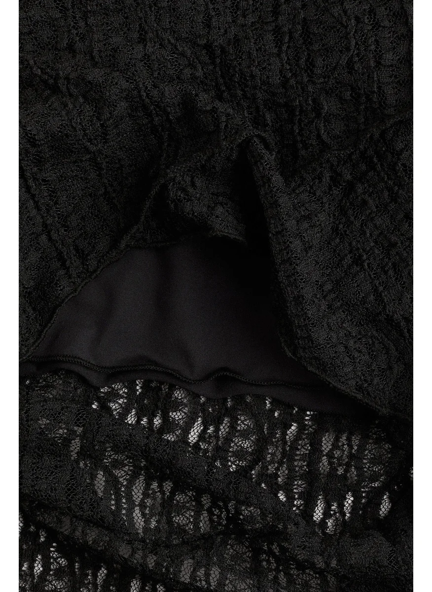 H&M Asymmetric Lace-Look Skirt