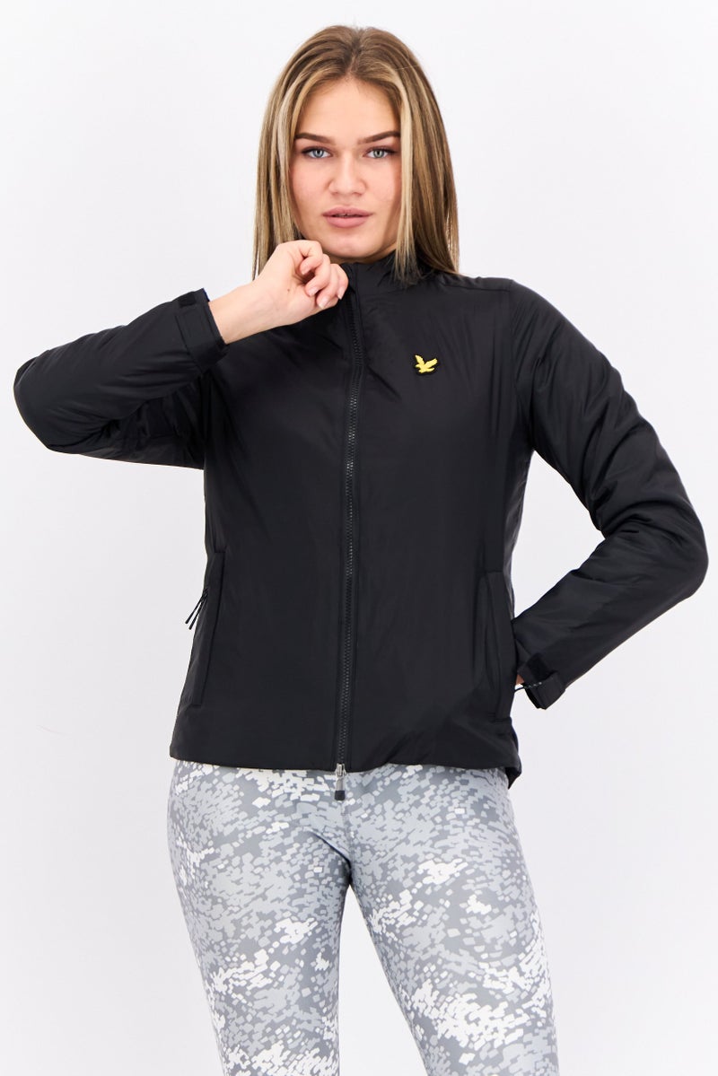 Lyle & Scott جاكيتات واقية من الرياح بشعار العلامة التجارية للنساء، أسود - Image 1