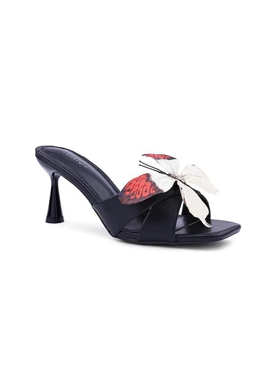 أيقون كعب مفتوح مطرز