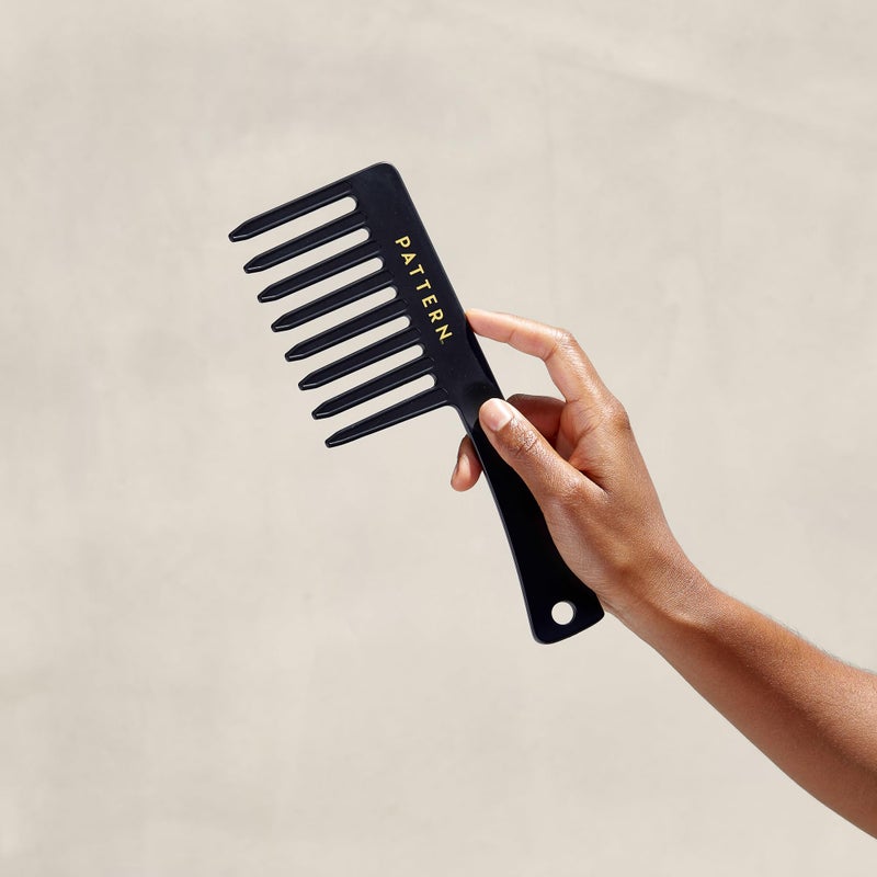 PATTERN Beauty by Tracee Ellis Ross Mini Wide Tooth Comb - Detangling and Styling for Curly, Coilies and Tight-Textured Hair - Image 2