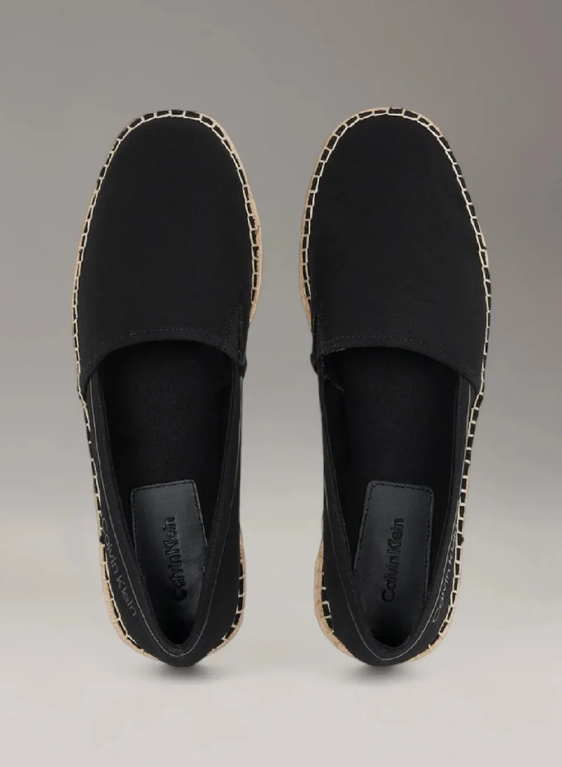 كالفن كلاين حذاء أسبادريل من قماش كانفاس