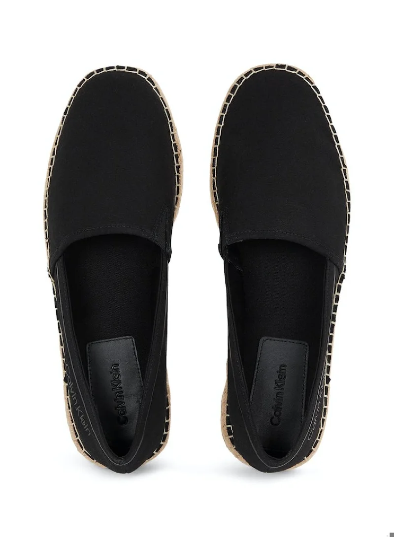 كالفن كلاين حذاء أسبادريل من قماش كانفاس