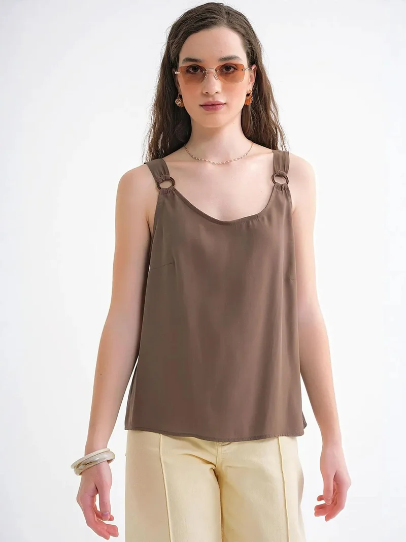 MIXRAY Sleeveless Relaxed Fit Woven Blouse