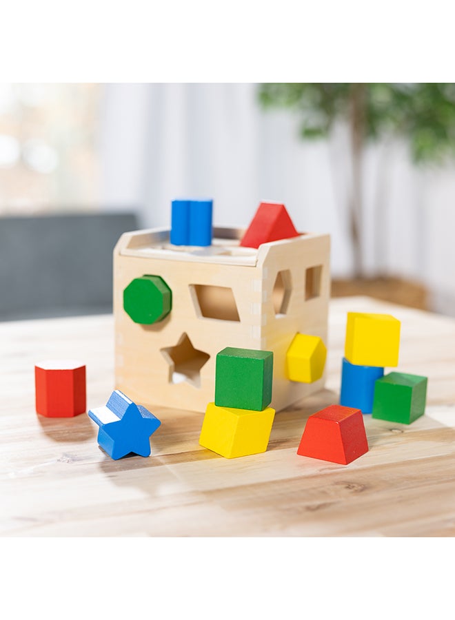 Melissa & Doug مكعب فرز الأشكال من ميليسا ودوج - لعبة خشبية كلاسيكية مع 12 شكلًا - Image 5