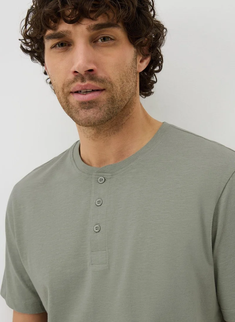 ماتلان Sage Grandad Collar T-Shirt