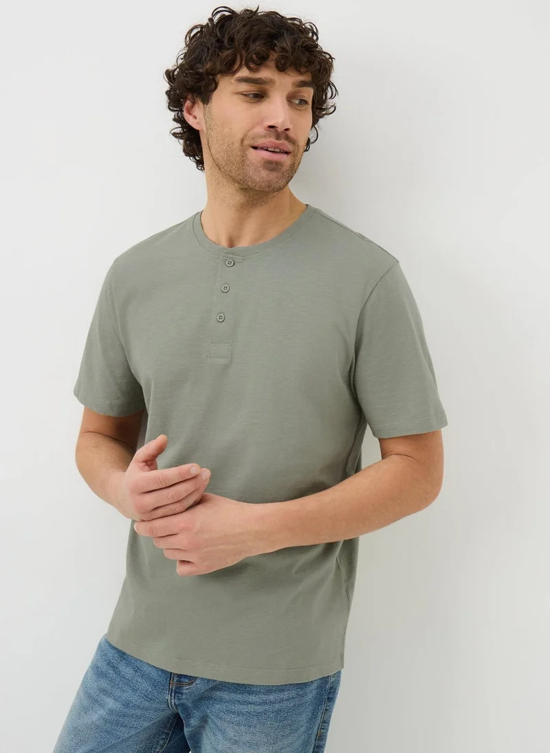ماتلان Sage Grandad Collar T-Shirt