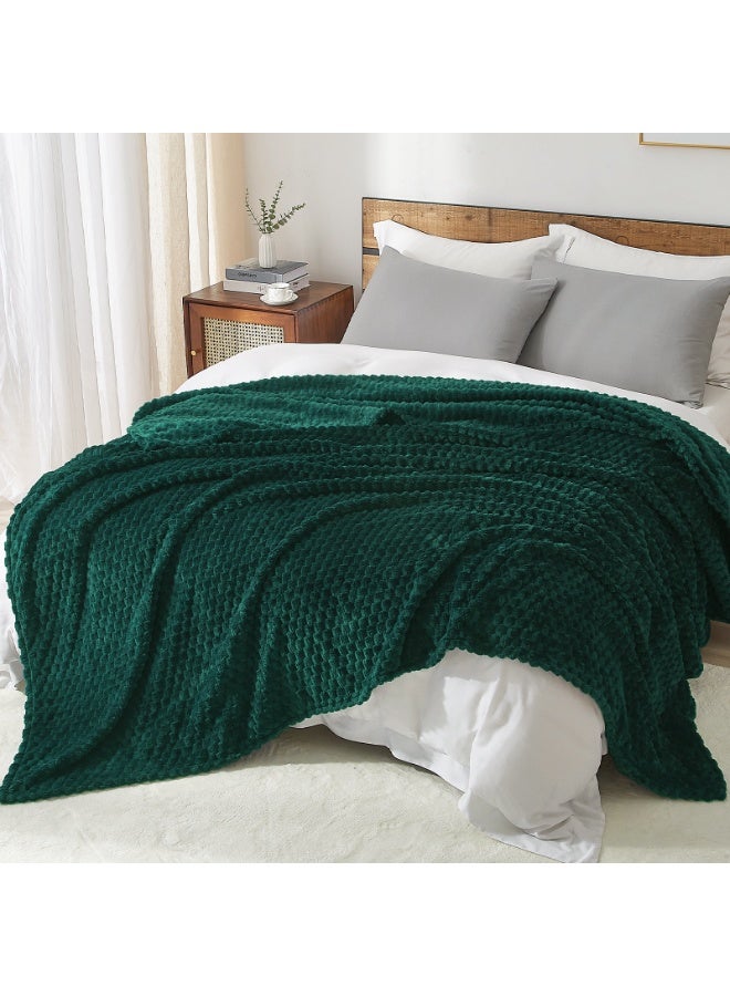 PHF بطانية فليس فاخرة فائقة النعومة بحجم كينغ، بطانية فليس جاكار خفيفة الوزن 3D، لا تتساقط، لا تتكتل، فاخرة 320GSM جمالية رقيقة مريحة لتزيين غرفة النوم، 108"x90"، أخضر مائل إلى الأزرق - Image 1