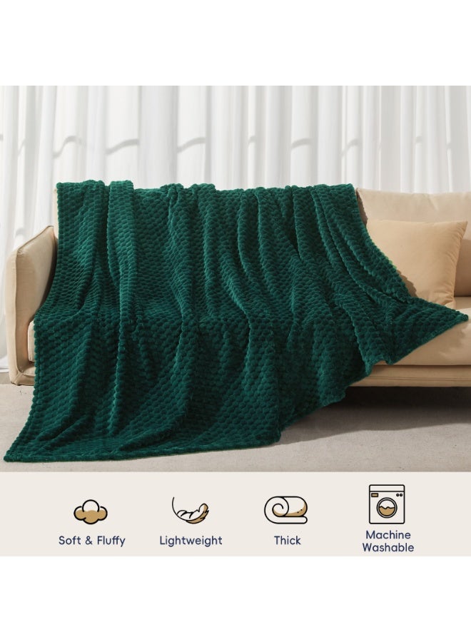 PHF بطانية فليس فاخرة فائقة النعومة بحجم كينغ، بطانية فليس جاكار خفيفة الوزن 3D، لا تتساقط، لا تتكتل، فاخرة 320GSM جمالية رقيقة مريحة لتزيين غرفة النوم، 108"x90"، أخضر مائل إلى الأزرق - Image 4