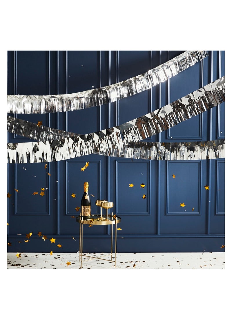 Silver Fringe Foil Garland - pzsku/Z948DE6D76DFB093C7A95Z/45/_/1693600016/c879a370-d2ca-4c9b-8693-b2b0e60ee6fe