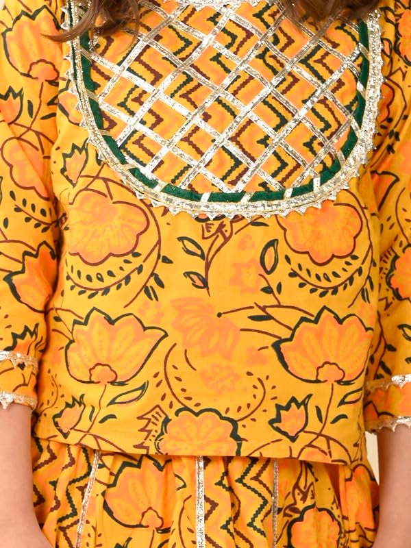 Superminis Girls Cotton Sliver Yoke 3/4 Sleeves Ethnic Printed Choli With Kali Style Lehenga Set (3-4 Years, Yellow) | Finish Type: Readymade - Image 5