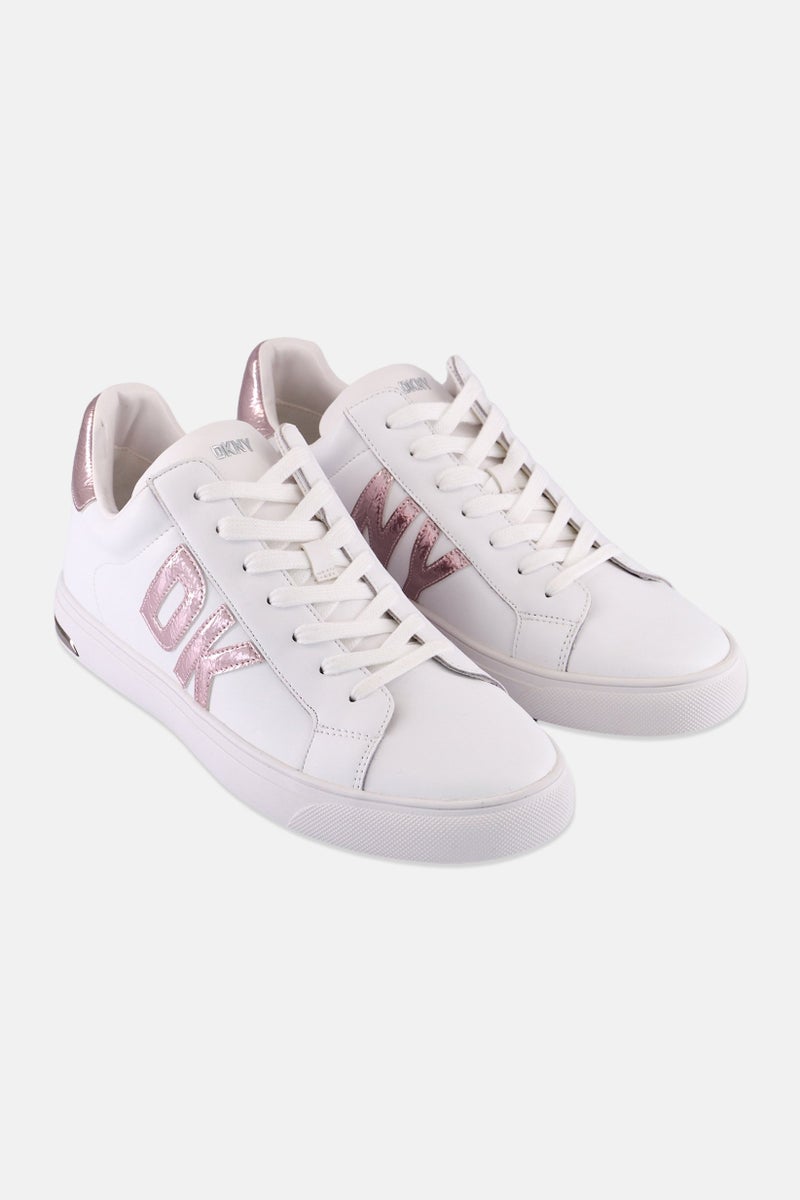 DKNY أحذية كاجوال نسائية متوسطة من أابيني، بيضاء، - Image 1
