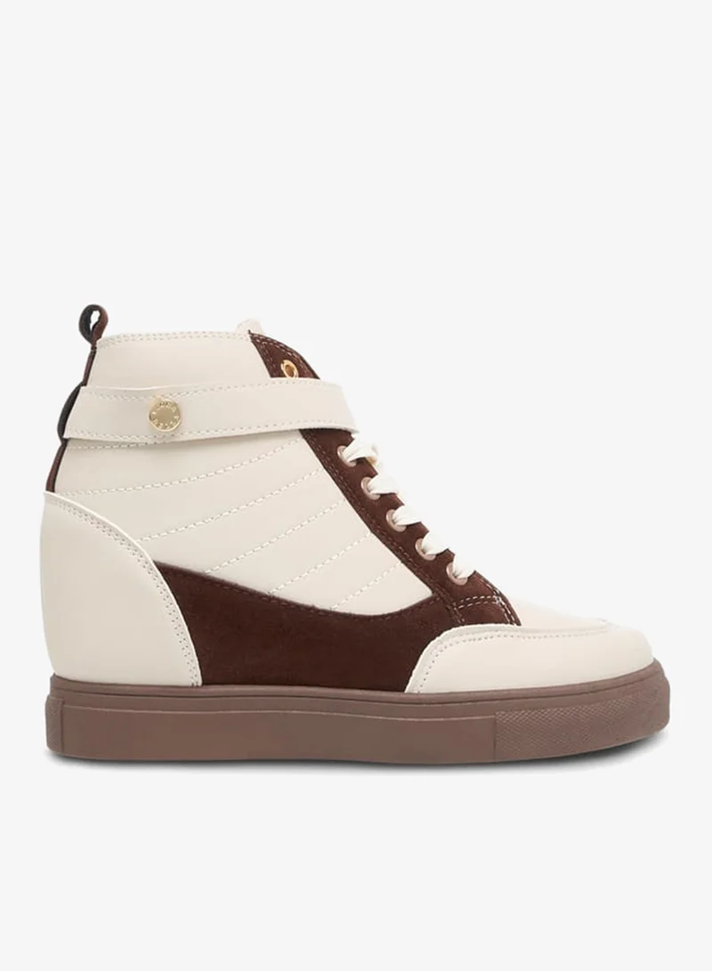 Women's Pand Sneakers with Hook and Loop Closure