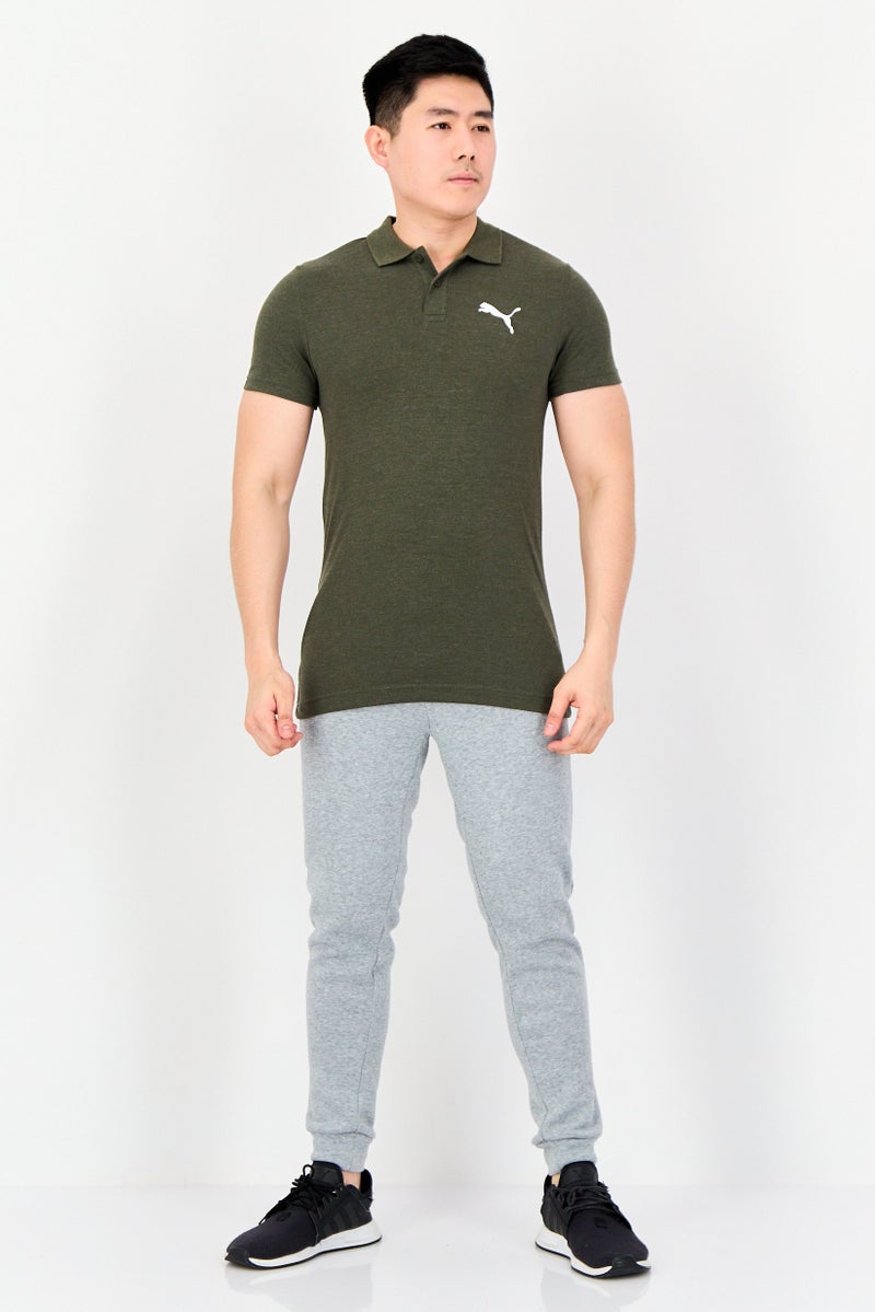 PUMA قميص بولو قصير الأكمام للرجال بتصميم ضيق مع شعار العلامة التجارية، زيتوني - Image 2