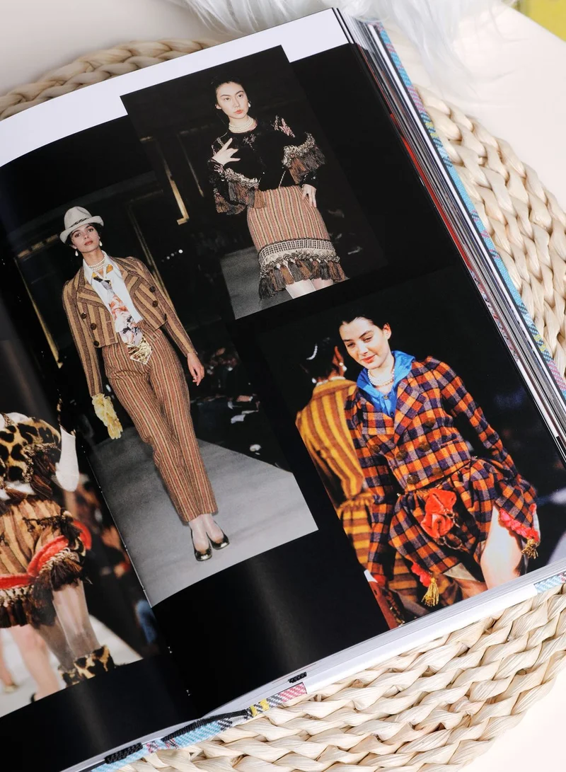 THAMES Vivienne Westwood Catwalk