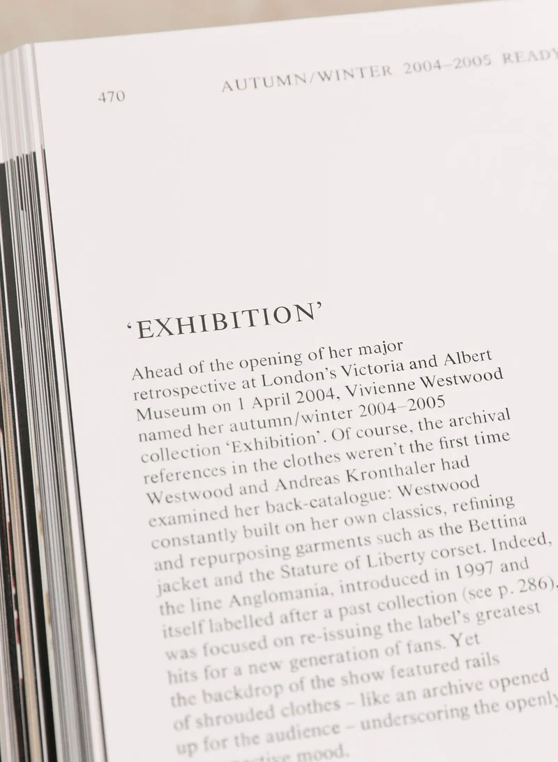 THAMES Vivienne Westwood Catwalk