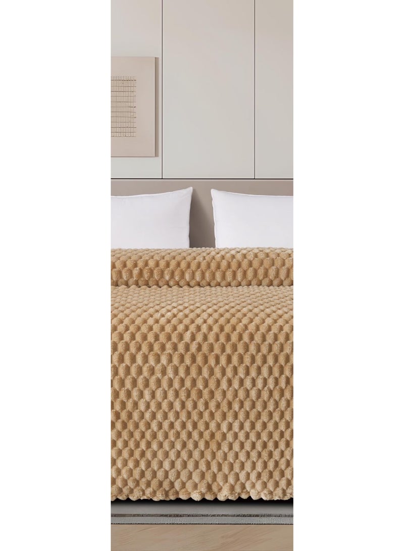 مينجلي بطانيه سرير نفرين بتصميم ملكي  خفيف بوزن 1800 جم لتمنحك الدفئ والنعومه مقاس 220*240سم - Image 3