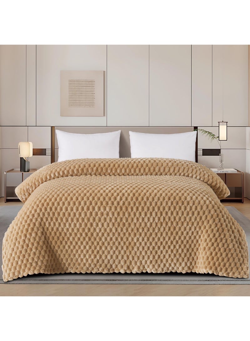 مينجلي بطانيه سرير نفرين بتصميم ملكي  خفيف بوزن 1800 جم لتمنحك الدفئ والنعومه مقاس 220*240سم - Image 1