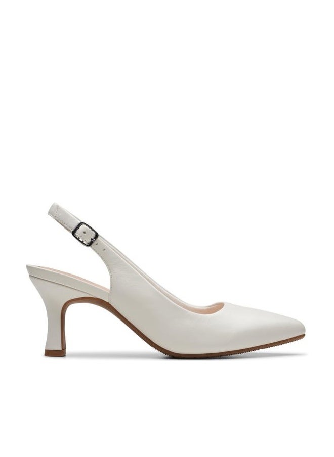clarks حذاء كاتالينا للنساء، جلد أبيض فاتح، 9 - Image 1