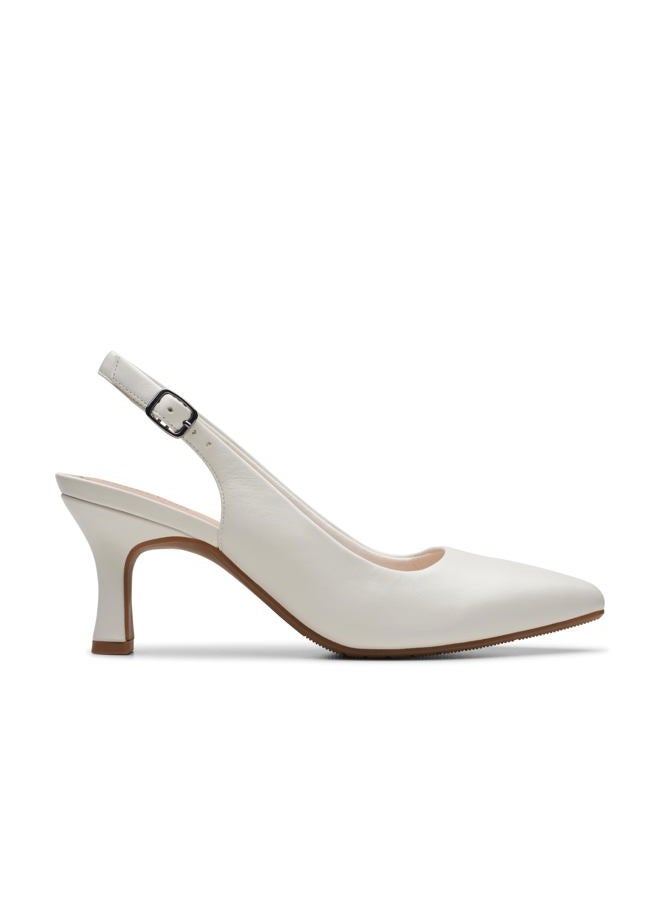 clarks حذاء كاتالينا للنساء، جلد أبيض فاتح، 9 - Image 2
