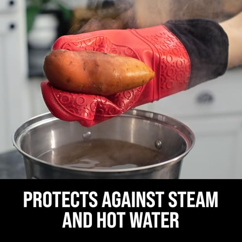 HOMWE BPA-Free Soft Silicone Oven Mitts - Ultra Heat Resistant Oven Mitts with Thick Cotton Liner - Extra Long Slip Resistant Pot Holders, Flexible Oven Gloves - Red/Black 14.7" - Image 4