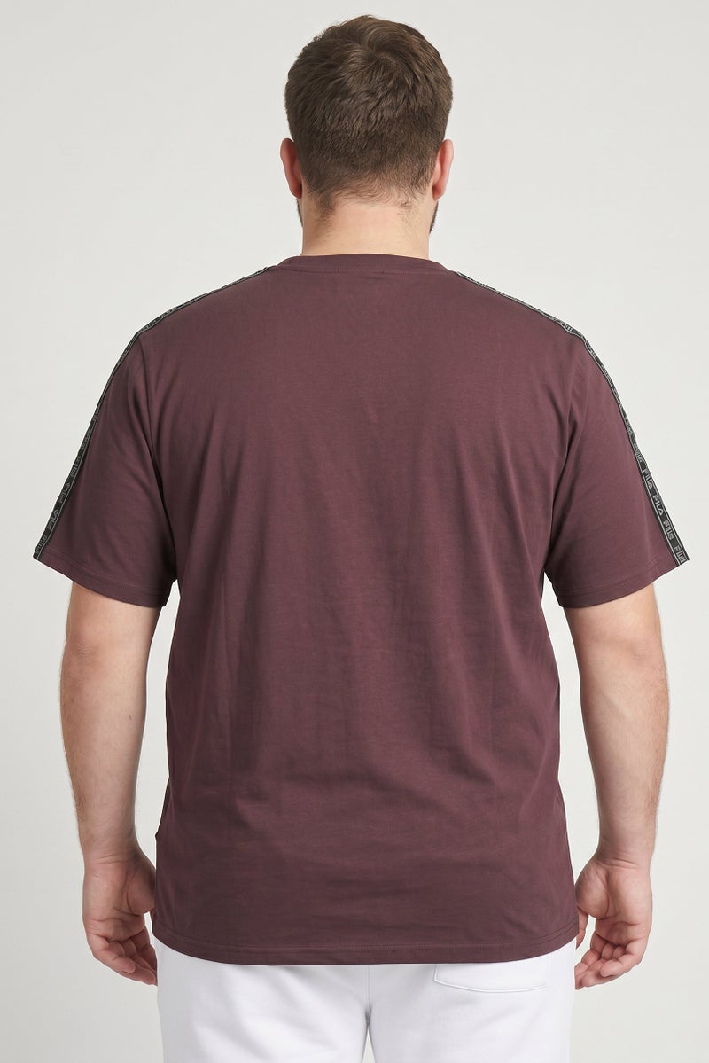 FILA Men Sportswear Fit Short Sleeve Outdoor T-Shirt, Chocolate Brown - Image 4