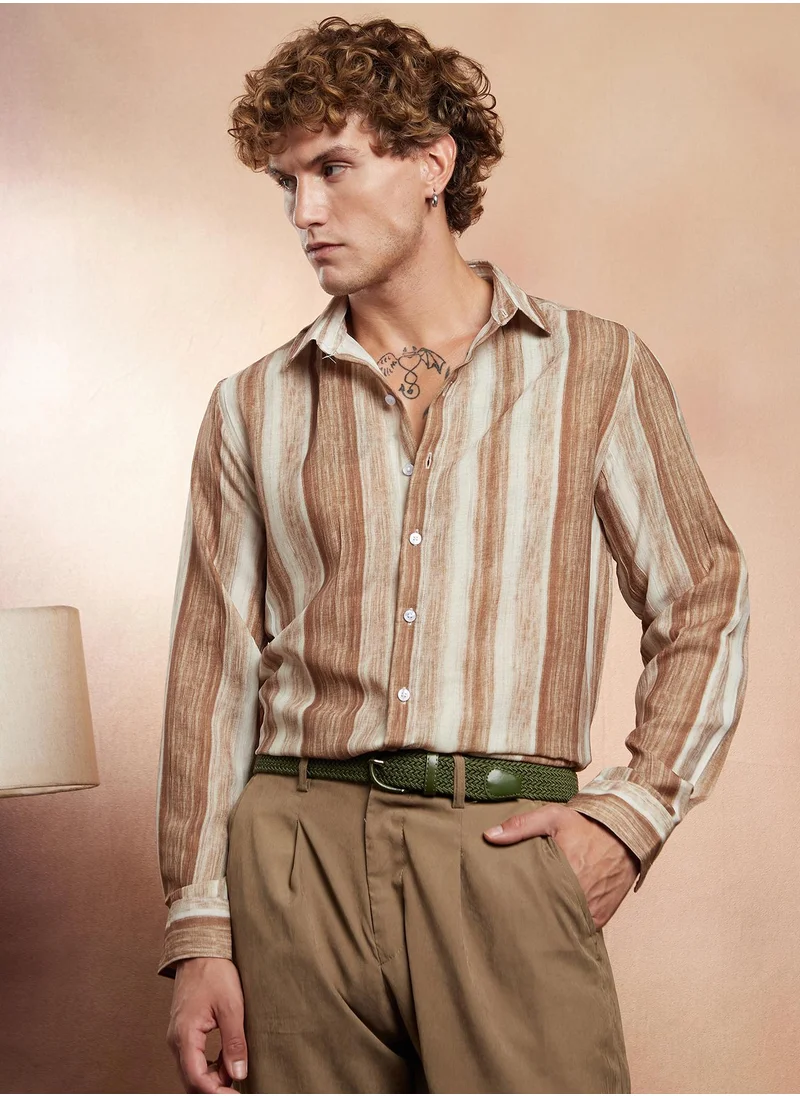 كامبوس سوترا Campus Sutra Men's Ash Brown Striped-Strokes Shirt For Casual Wear | Spread Collar | Long Cuffed Sleeves | Button Closure | Shirt Crafted With Comfort Fit For Everyday Wear