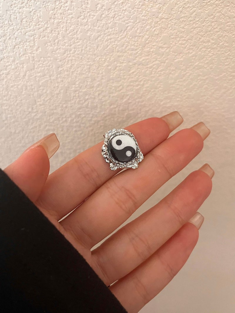 Chinese Style Niche Design Metal Lava Eyes Lava Stacked Ring Gray Handmade Gray Pearl Tai Chi Gossip Ring - Image 1