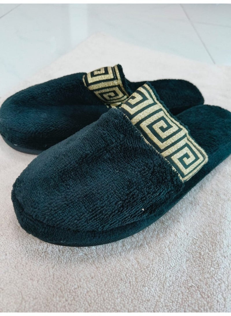 Luxe Concepts Elegant Black Slippers with Gold Accent – DreamSoft Plush Comfort-Size-30CM - Image 3